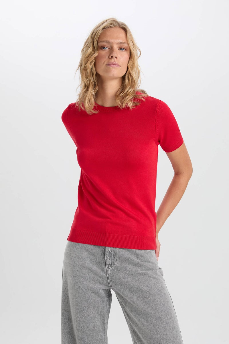 DeFacto Red Woman Red Regular Fit Crew Neck Basic Short Sleeve Pullover Casual - Image 4